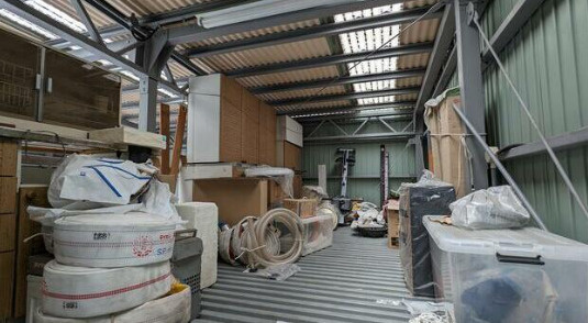 大津市本堅田２丁目の倉庫の内装|内装も気になるポイント