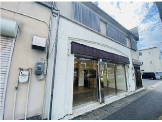 大津市唐崎３丁目の住宅付店舗戸建の外観
