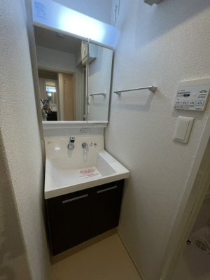 【独立洗面台】 | カーサベレタ | 独立洗面化粧台が付いています