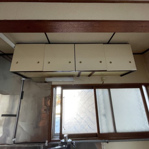 登別市登別東町4丁目16-3戸建の収納