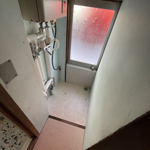 登別市登別東町4丁目16-3戸建の洗面所