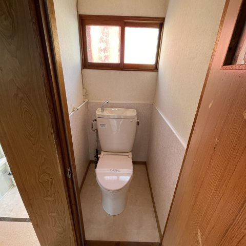 登別市登別東町4丁目16-3戸建のトイレ