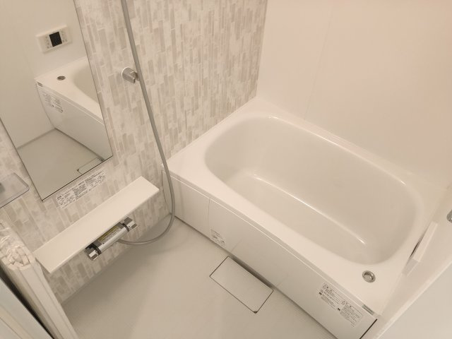 ルリアン北小岩Ⅲの浴室