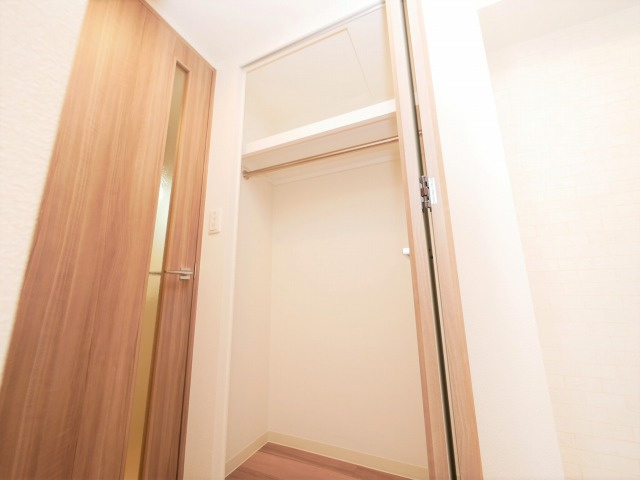 プレサンス堺筋本町駅前シェルの収納