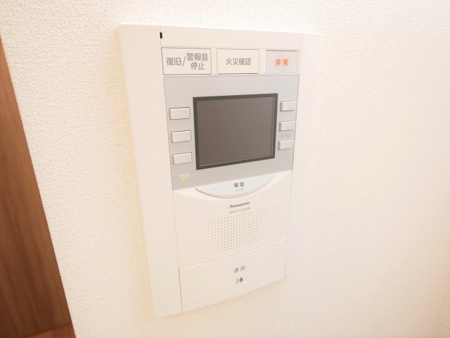 プレサンス堺筋本町駅前シェルのセキュリティ