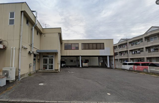 近江八幡市桜宮町の店舗一部の駐車場