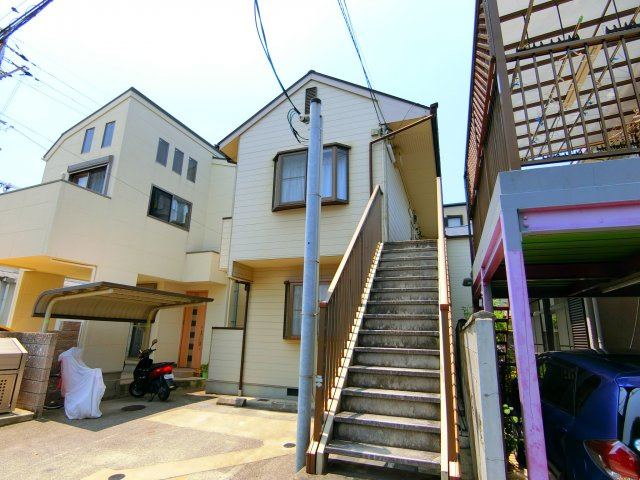 ハイツサンマルクの外観