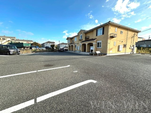 ブルック 菅池の駐車場