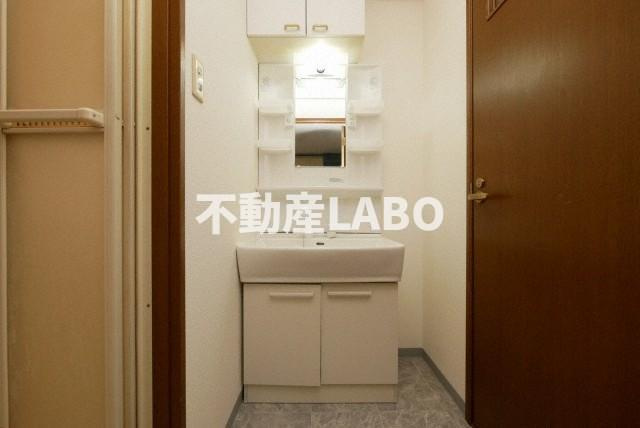 ドムス大英の独立洗面台