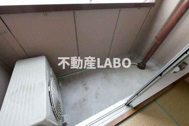 ドムス大英のバルコニー