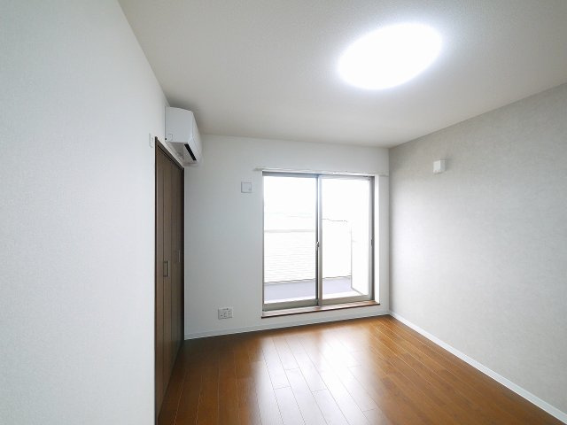 クレアール堺町Ⅰの居間・リビング|おしゃれな居間です
