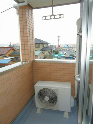 【バルコニー】 | カレントⅢ | 開放的で明るい空間を演出してくれるバルコニーです