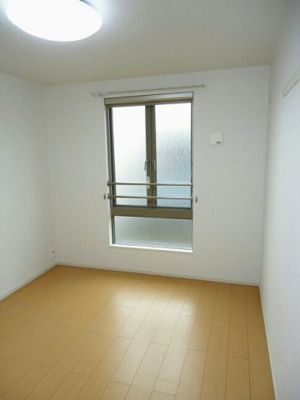 【内装】 | カレントⅢ | 明るい色調の室内です