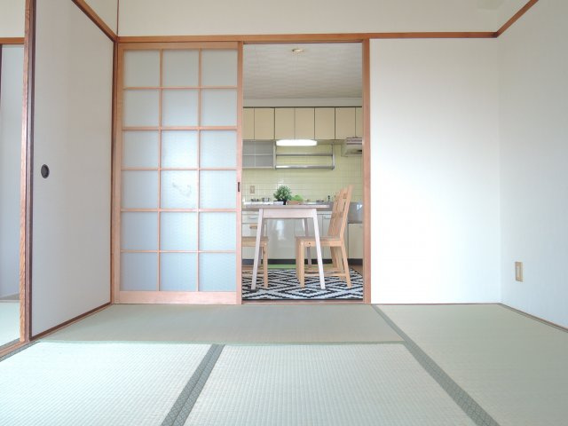 ハイツ81の和室