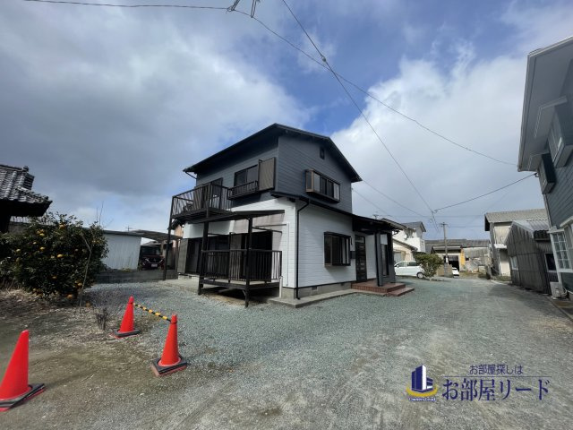 安武町戸建の駐車場