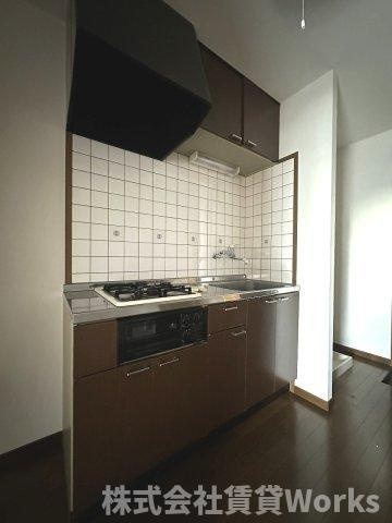 パレットのキッチン|コンパクトなキッチンで掃除もラクラク