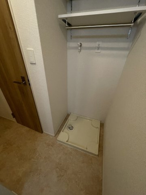 【設備】 | ラ・ルミエール | 室内洗濯機置き場です