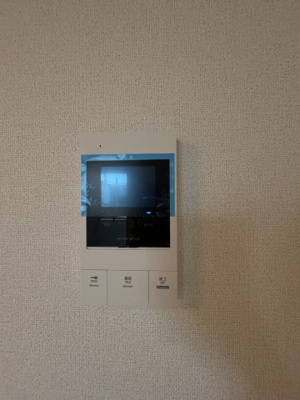 【セキュリティ】 | ラ・ルミエール | モニター付きインターホンです