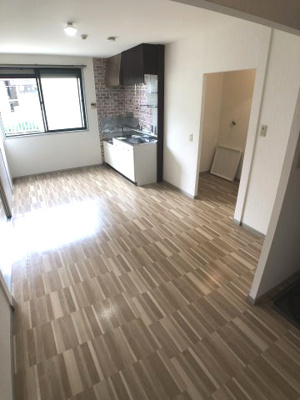 【居間・リビング】 | サンライフ中野 | ※写真は同一物件1階につきイメージです