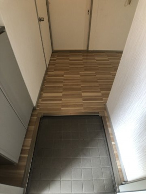 【玄関】 | サンライフ中野 | ※写真は同一物件1階につきイメージです