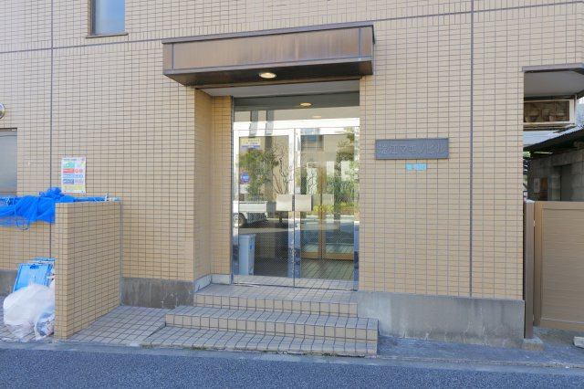 瑞江マキノビルのエントランス
