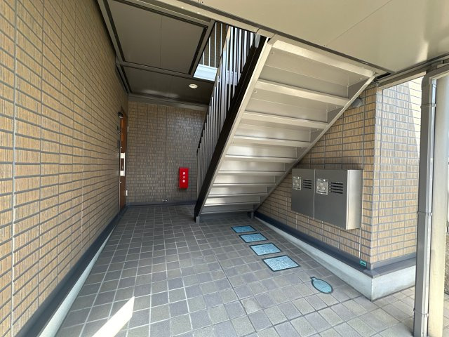 オークヒルズA棟のエントランス