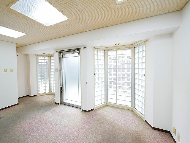 ヴィルドミール三条のその他