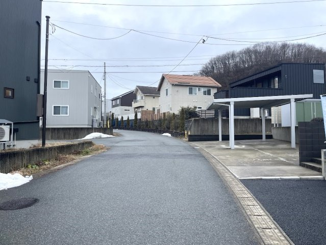 山形市みはらしの丘建売住宅のその他|前面道路になります。