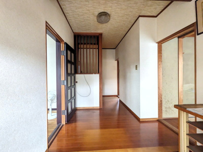 【玄関】 | 中古一戸建　玉島道口　6DK | 玄関ホール