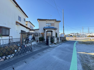 【前面道路含む現地写真】