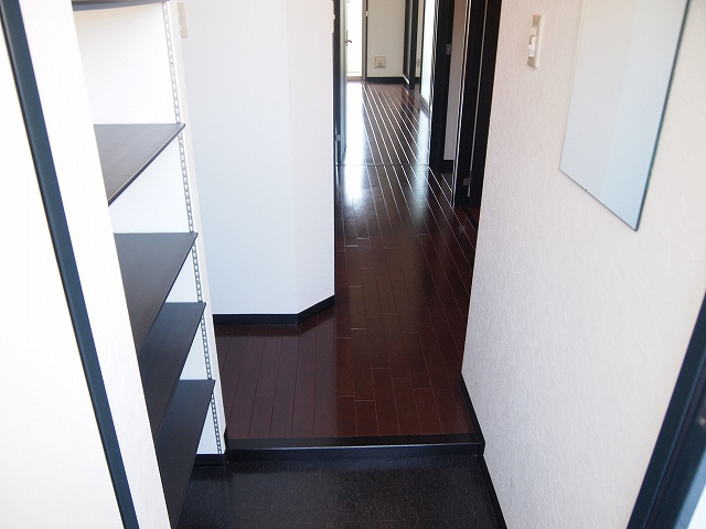 【玄関】グランドポレストーネ大手町弐番館