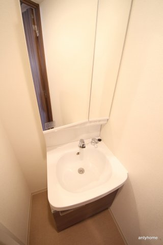 プレサンス扇町駅前　仲介手数料無料の洗面所