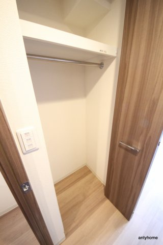 プレサンス扇町駅前　仲介手数料無料の収納