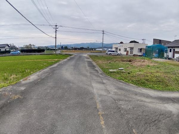 広川町大字六田　新築建売住宅　平屋の前面道路含む現地写真|西側前面道路の写真