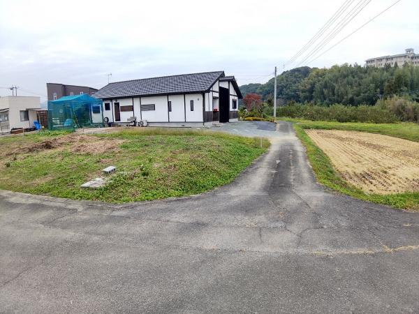 広川町大字六田　新築建売住宅　平屋の前面道路含む現地写真|南側前面道路の写真
