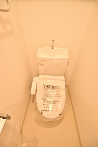 大阪市都島区内代町１丁目の賃貸マンションのトイレ