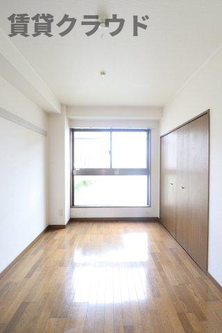 サンモール千葉寺の洋室|建物外観を気になさる方へ、見た目の良い物件です