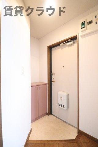 サンモール千葉寺の玄関|明るい玄関です