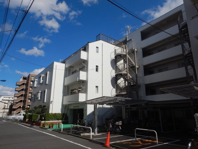 ライオンズマンション尾久の外観