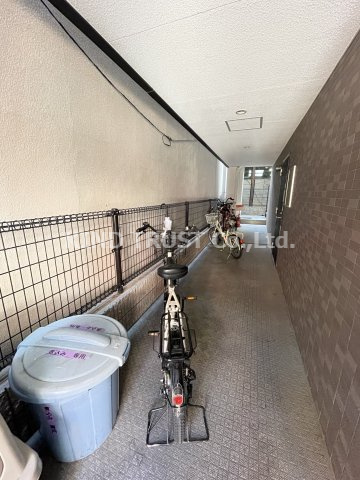 優伸ビルのロビー|建物の内部です