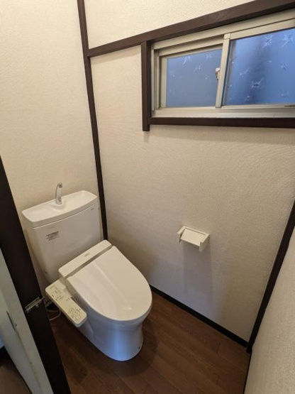 【トイレ】 | 新和荘 | 温水洗浄便座付きトイレ