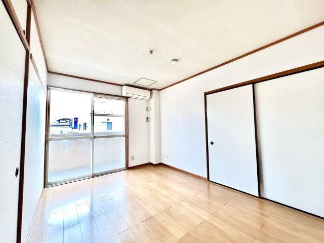 サントップタウンズ1号棟の居間・リビング|※別部屋参考写真
