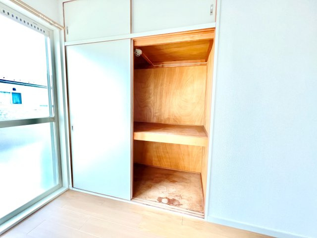 サントップタウンズ1号棟の収納|※別部屋参考写真