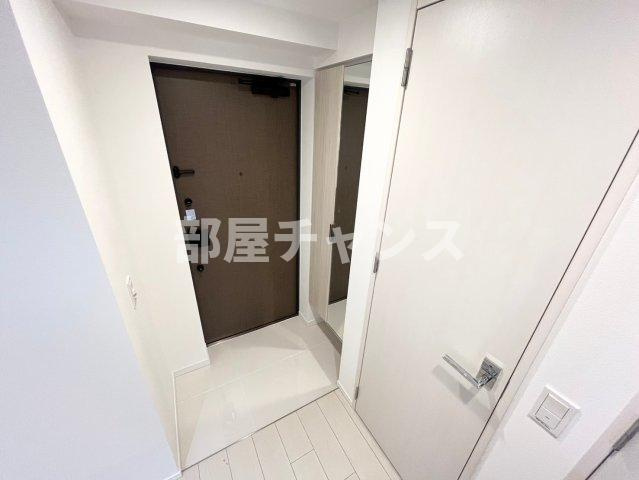 メイクス新栄の玄関