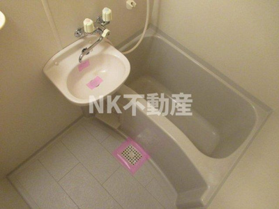 【浴室】 | メゾン・クリサンテーム（若江岩田賃貸） | 落ち着いた空間のお風呂です