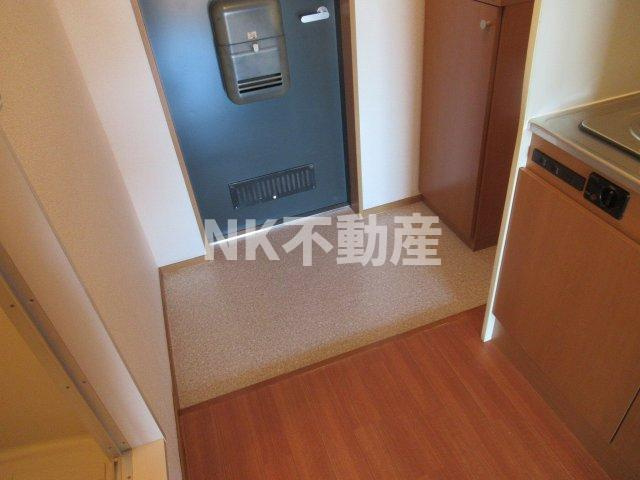 【玄関】 | メゾン・クリサンテーム（若江岩田賃貸） | 玄関です