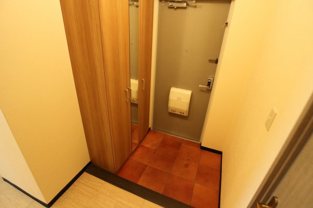 マッティーナ神戸壱番館の玄関