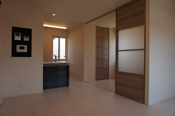 RESIDENCE高茶屋　Aの居間・リビング