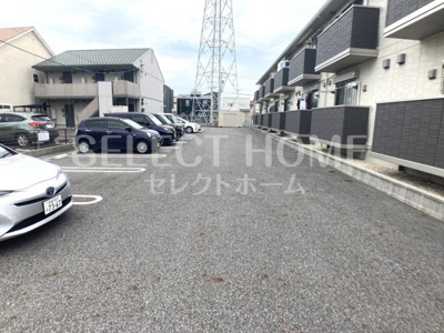 【駐車場】 | ウッドイン | 駐車場があるので、車を買う予定の方も安心です