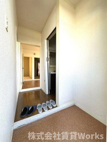 眉山ハイツの玄関|ゆったりとした玄関です